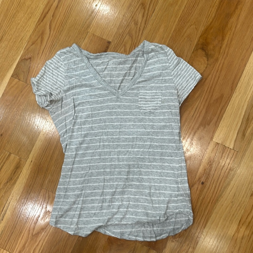 Gap V Neck
